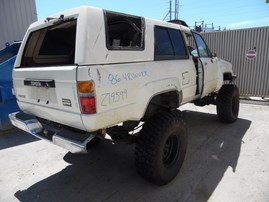 1986 TOYOTA RUNNER WHITE SR5 4WD MT 2.4 Z19599